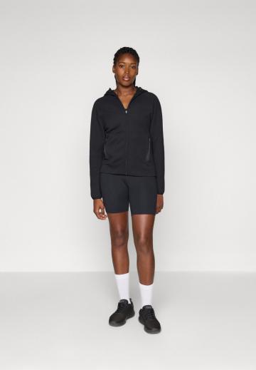 Спортивная толстовка