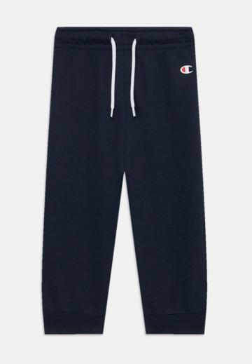 Набор одежды