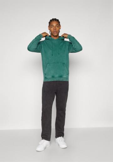 Спортивная кофта