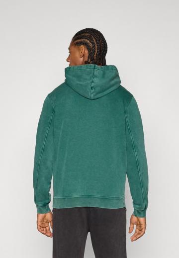 Спортивная кофта