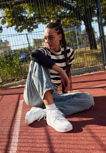 Кроссовки для зала