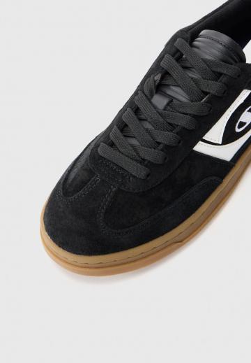 Тренировочные кроссовки