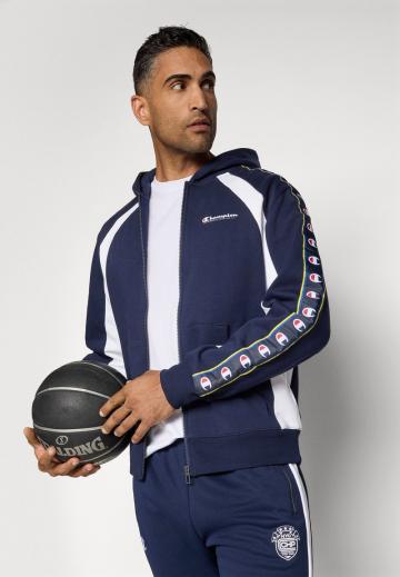 Спортивная кофта