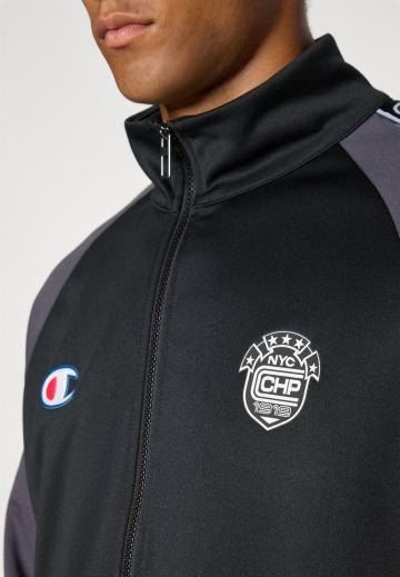 Спортивная куртка