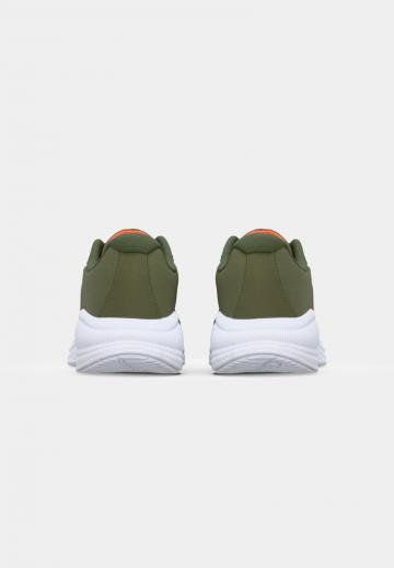 Тренировочные кроссовки