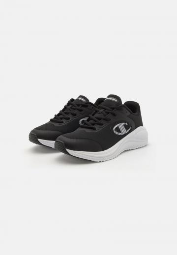 Тренировочные кроссовки