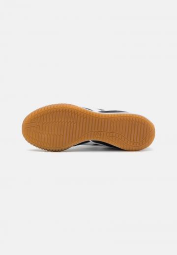 Футбольные бутсы