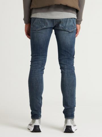 Узкие джинсы