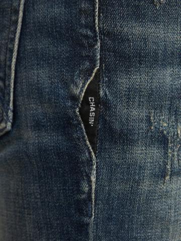 Узкие джинсы