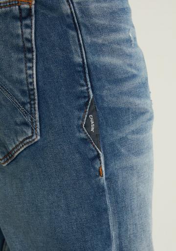 Узкие джинсы