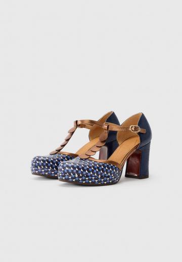 Туфли на высоком каблуке