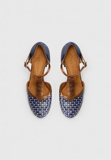 Туфли на высоком каблуке