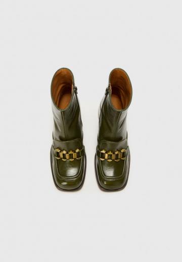 Сапожки на танкетке