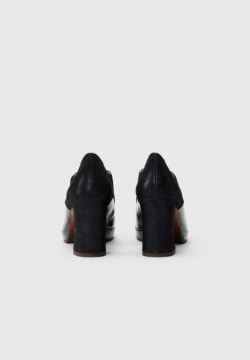 Туфли на шнуровке