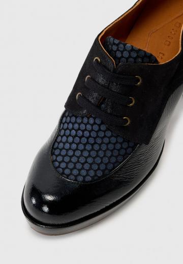 Туфли на шнуровке