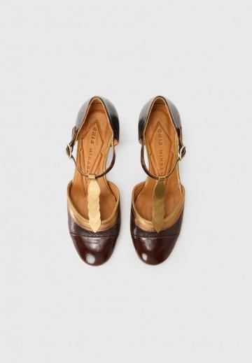 Туфли с ремешком