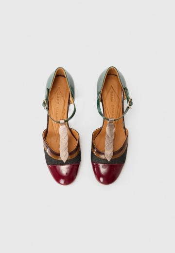 Туфли с ремешком