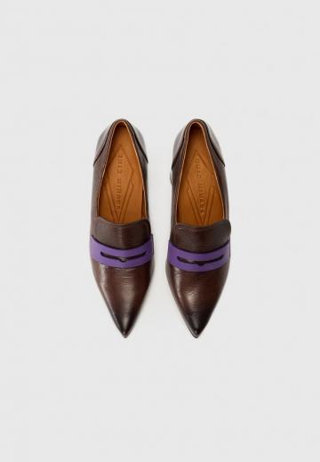 Туфли с высоким носом