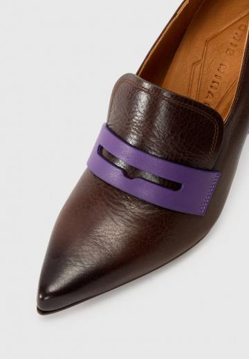 Туфли с высоким носом