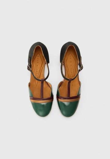 Туфли с ремешком