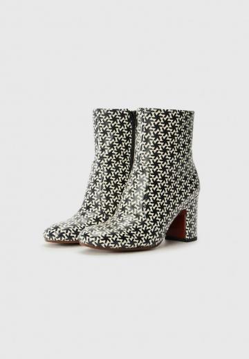 Полусапожки