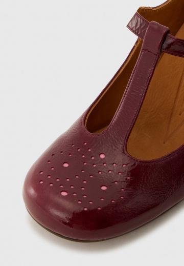 Туфли с высоким носом