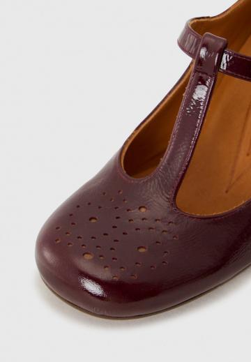 Туфли с высоким носом