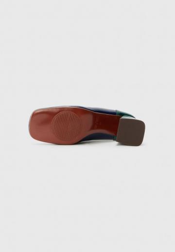 Туфли с высоким носом