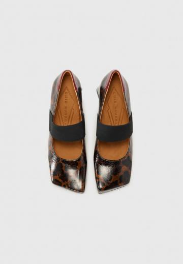 Туфли на танкетке