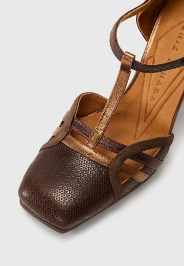 Туфли с высоким носом