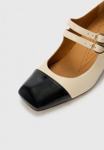Туфли с высоким носом