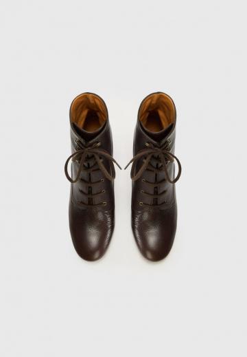 Высокие сапоги