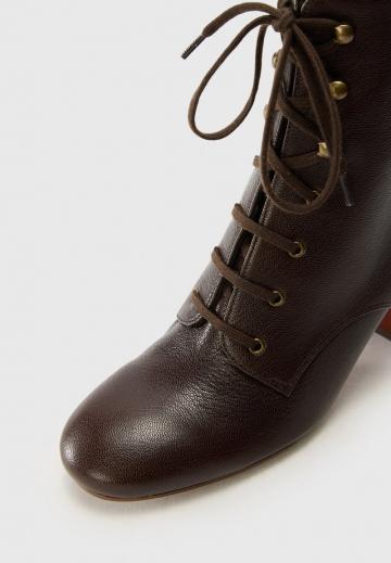 Высокие сапоги