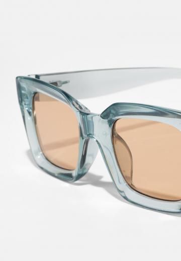 Солнечные очки