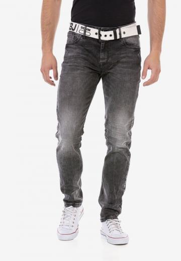 Узкие джинсы