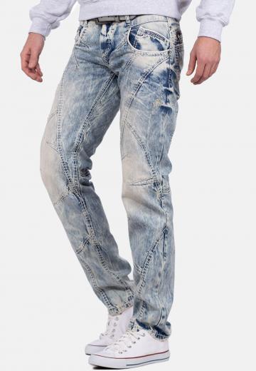 Узкие джинсы