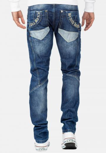 Узкие джинсы