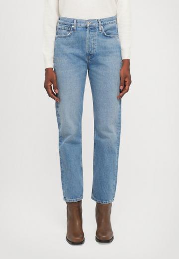 Прямые джинсы