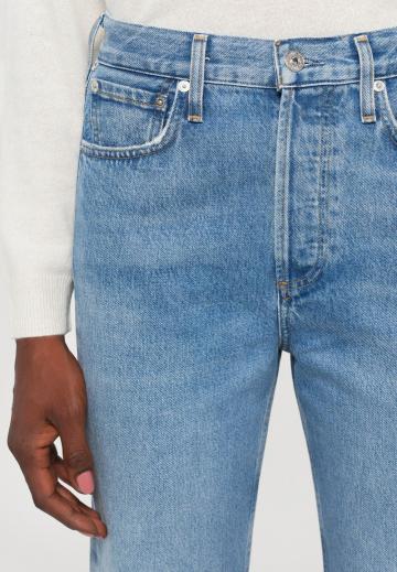 Прямые джинсы