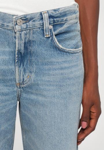 Прямые джинсы