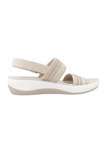 Босоножки на танкетке