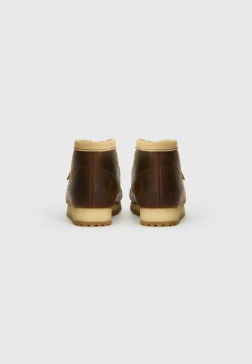 Ботинки на шнуровке