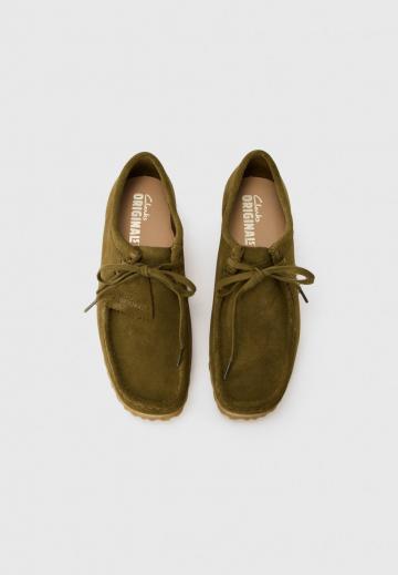 Ботинки на шнуровке