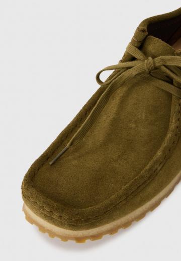 Ботинки на шнуровке