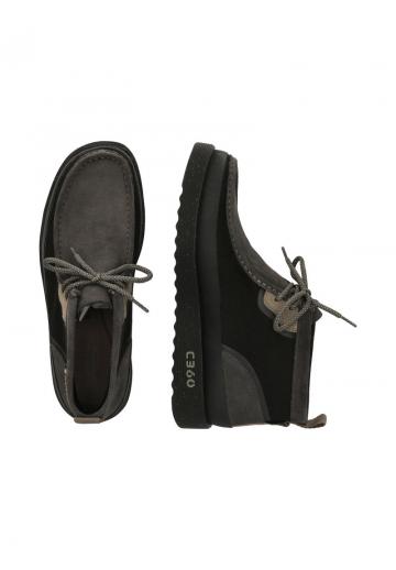 Ботинки на шнуровке