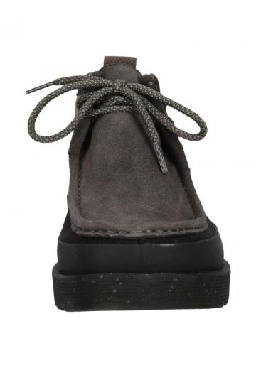 Ботинки на шнуровке