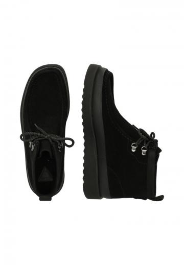 Ботинки на шнуровке