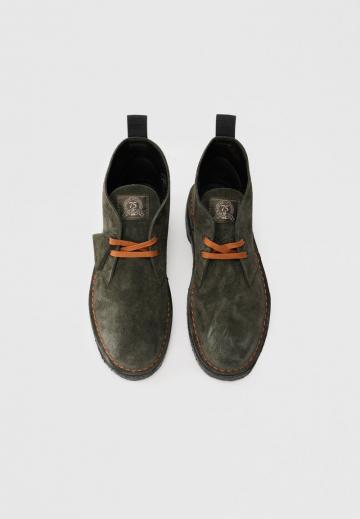 Ботинки на шнуровке