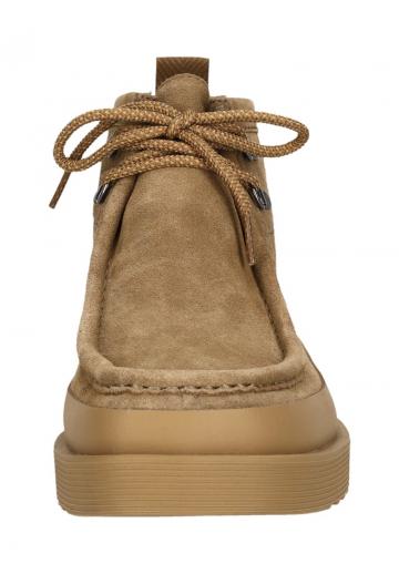 Ботинки на шнуровке