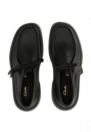 Ботинки на шнуровке